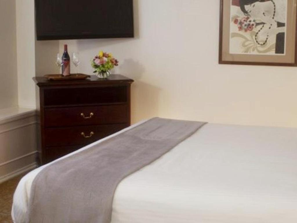 Hilgard House Westwood Village Hotel *