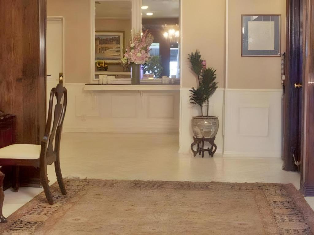 Hilgard House Westwood Village Hotel Los Angeles